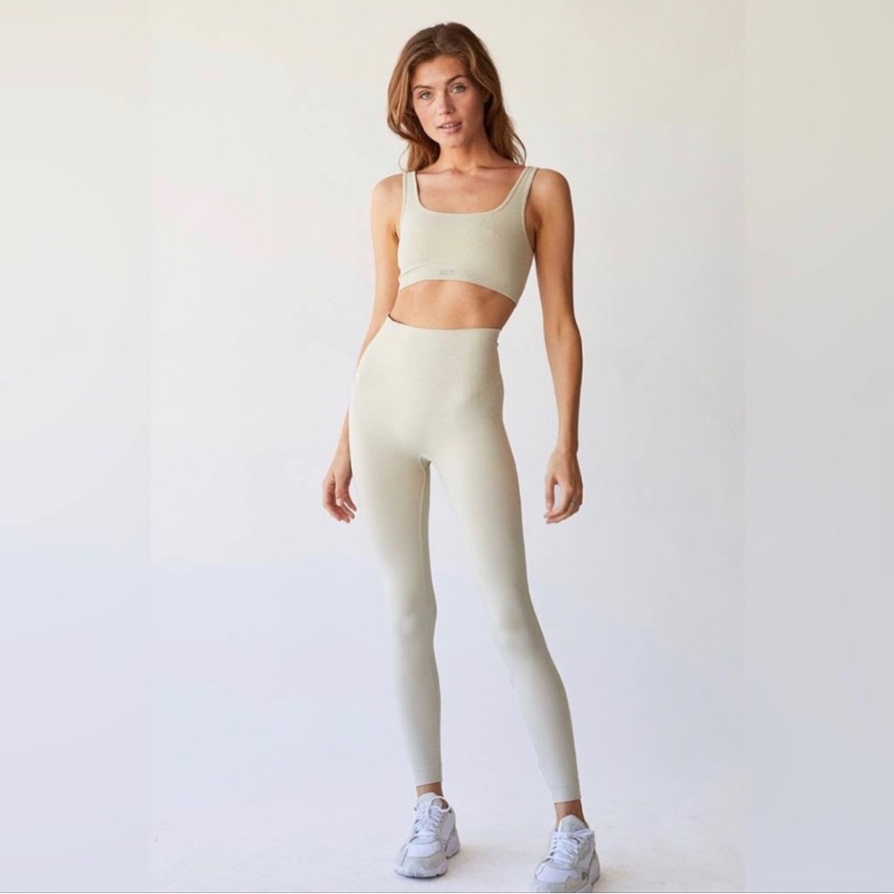 SET ACTIVE Oatmilk SculptFlex Leggings